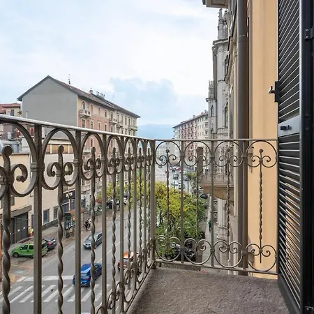 Da Rosi Srl P Nuova Deluxe Balcone Ac * Turín